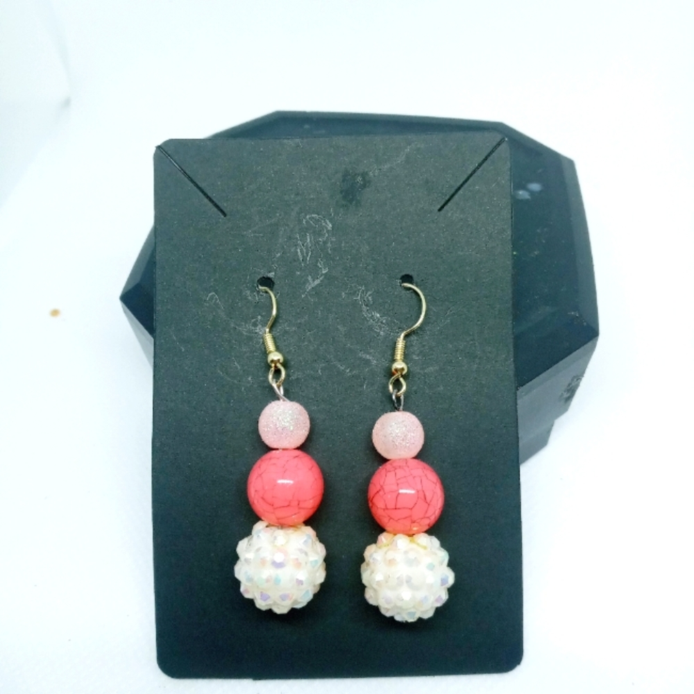 Dangle earrings